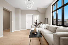 P Apartments - Four-bedroom in the Heart of the City